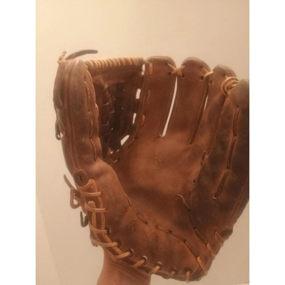 Rawlings Vintage Leather Baseball Glove